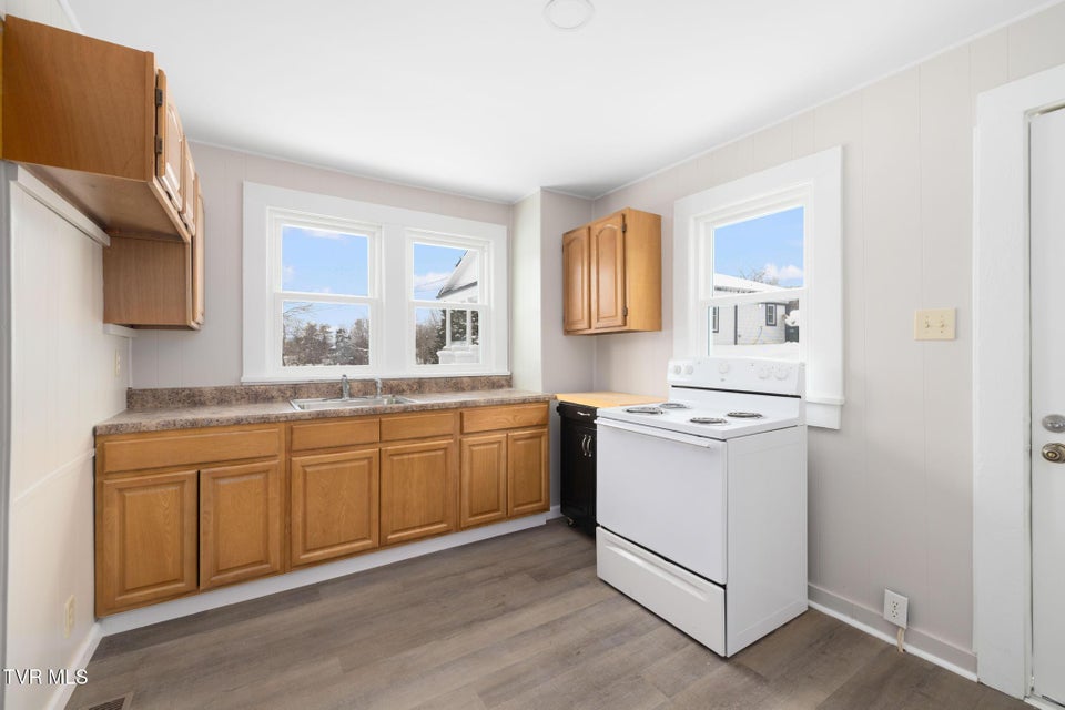 Photo #15: 457 Bernard Avenue