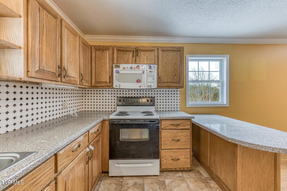 Photo #13: 1305 Saint Louis Street