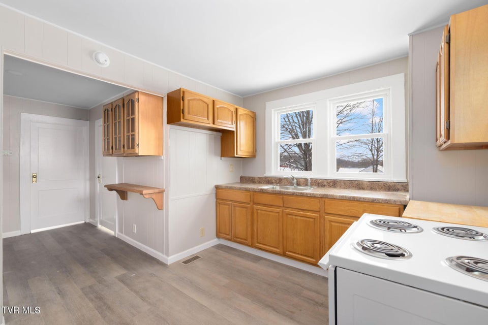 Photo #17: 457 Bernard Avenue