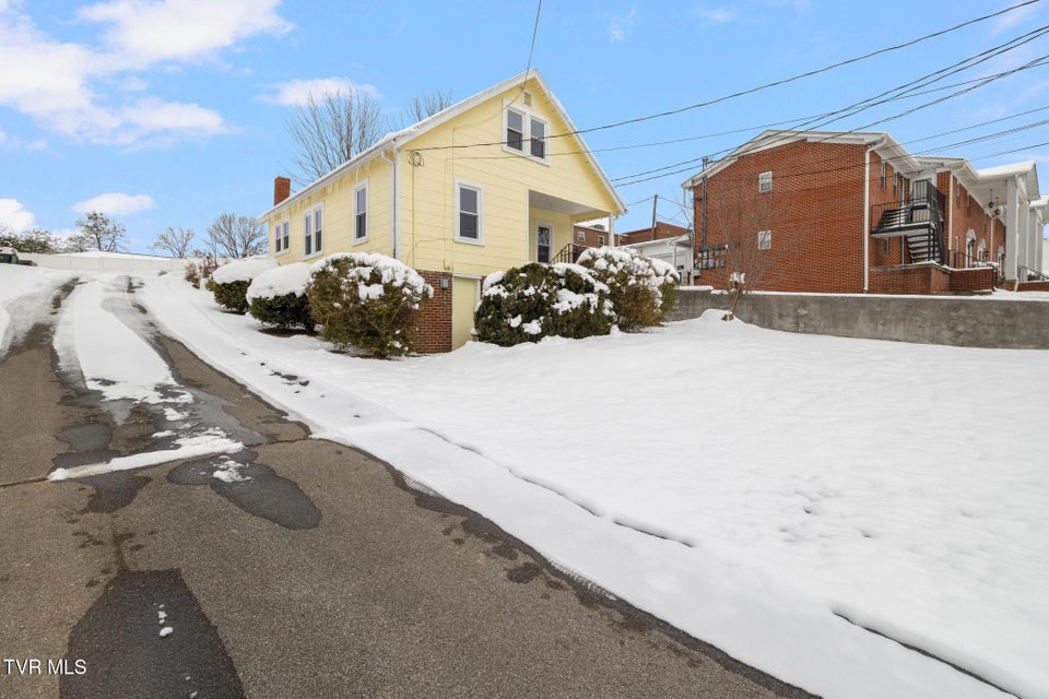 Photo #2: 457 Bernard Avenue