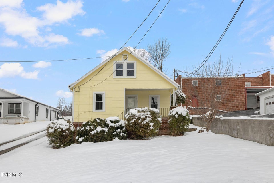 Photo #4: 457 Bernard Avenue