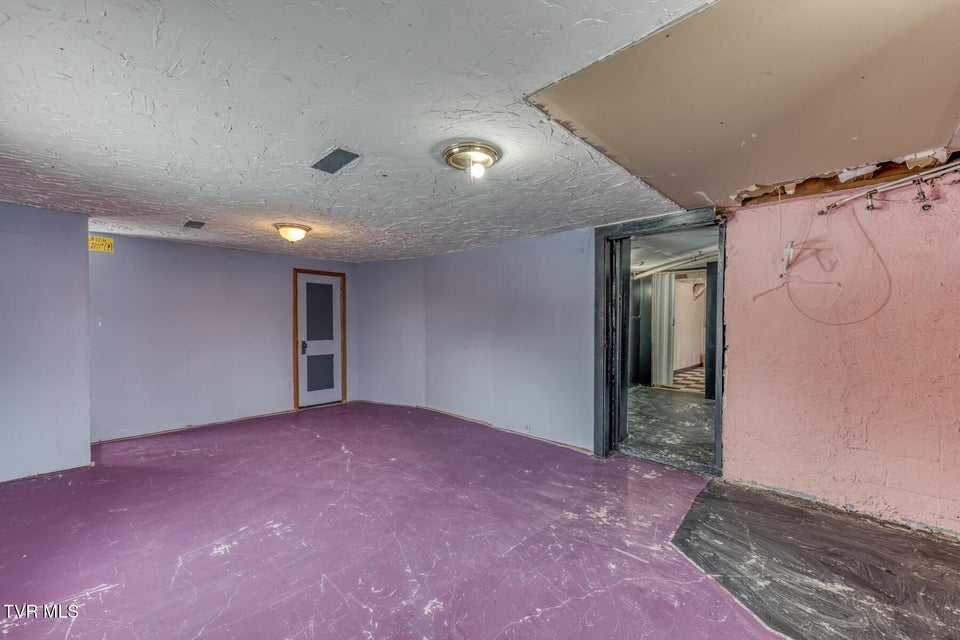 Photo #28: 1305 Saint Louis Street