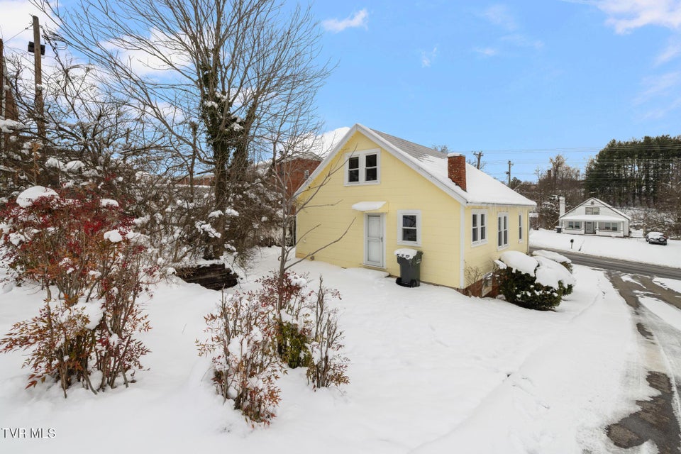 Photo #7: 457 Bernard Avenue