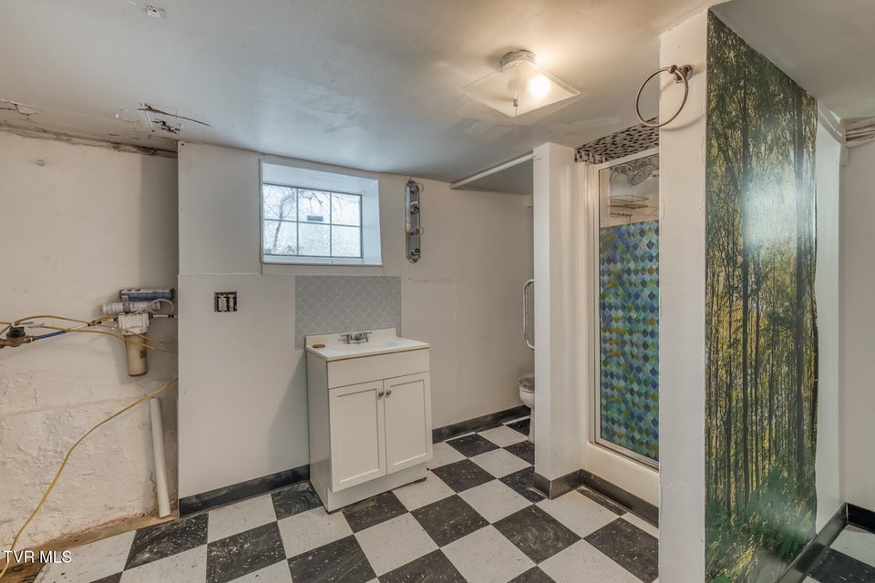 Photo #30: 1305 Saint Louis Street