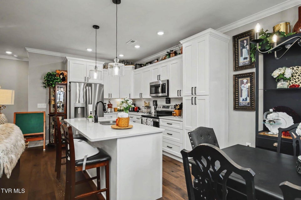 Photo #11: 319 Piper Glen 