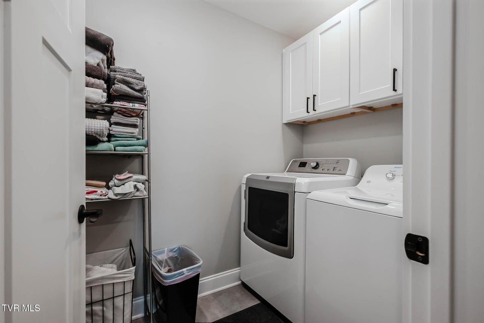 Photo #23: 319 Piper Glen 