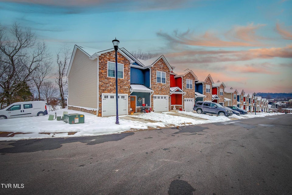 Photo #34: 319 Piper Glen 