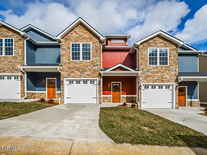 Photo #35: 319 Piper Glen 