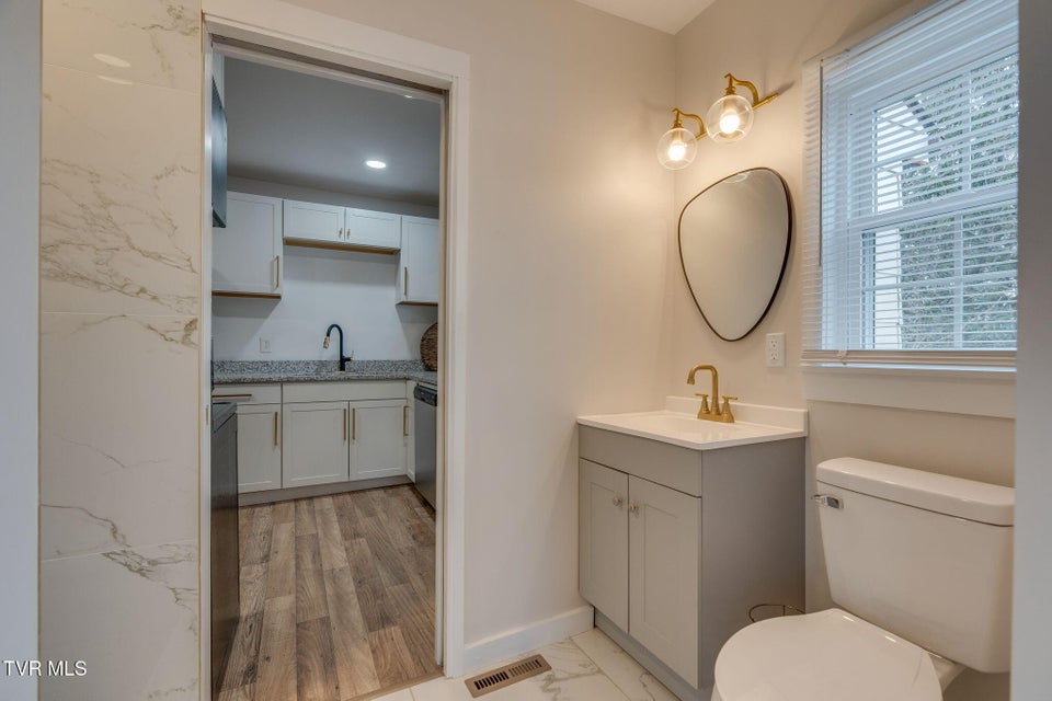 Photo #15: 213 Sullivan Street