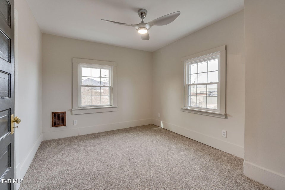 Photo #23: 213 Sullivan Street