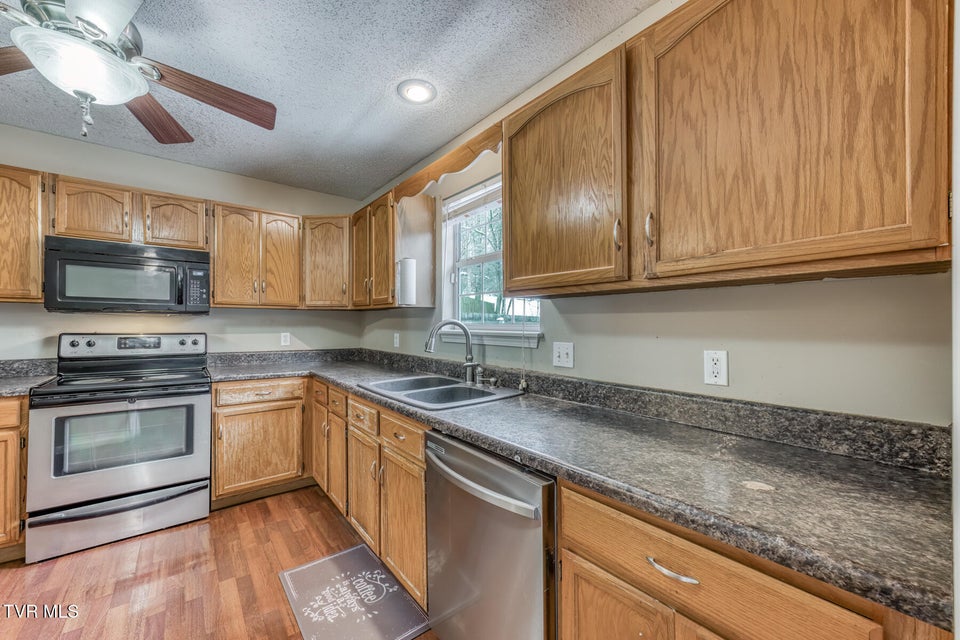 Photo #9: 108 Boardwalk 