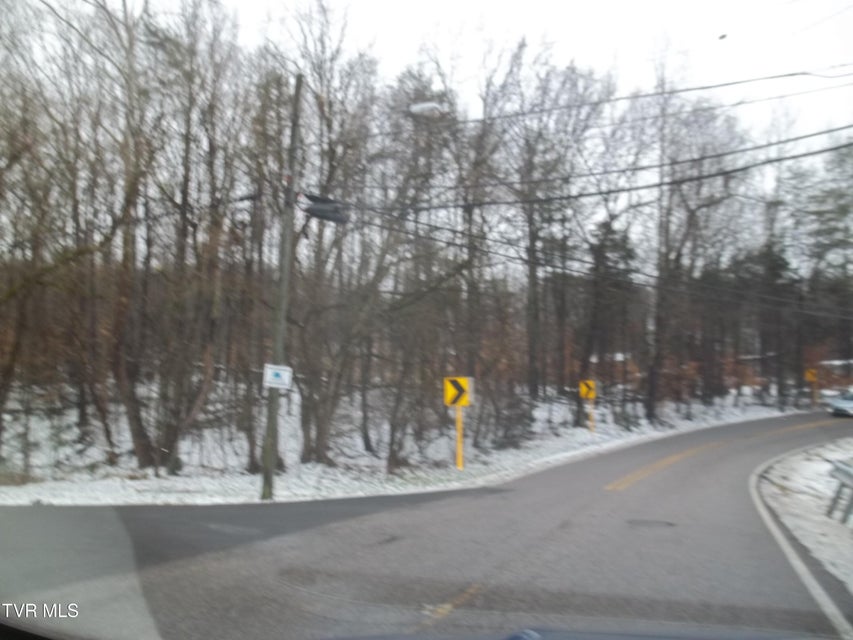 Photo #2: Par 17.01 Walnut Street