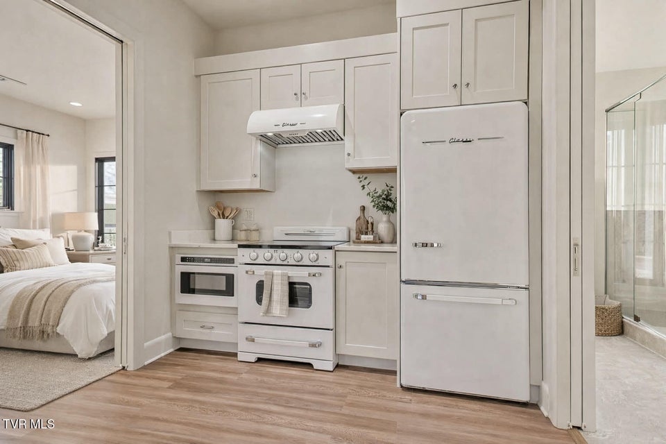 Photo #63: 18213 Old Jonesboro Road