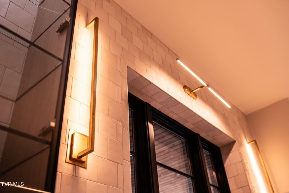 Photo #32: 18213 Old Jonesboro Road