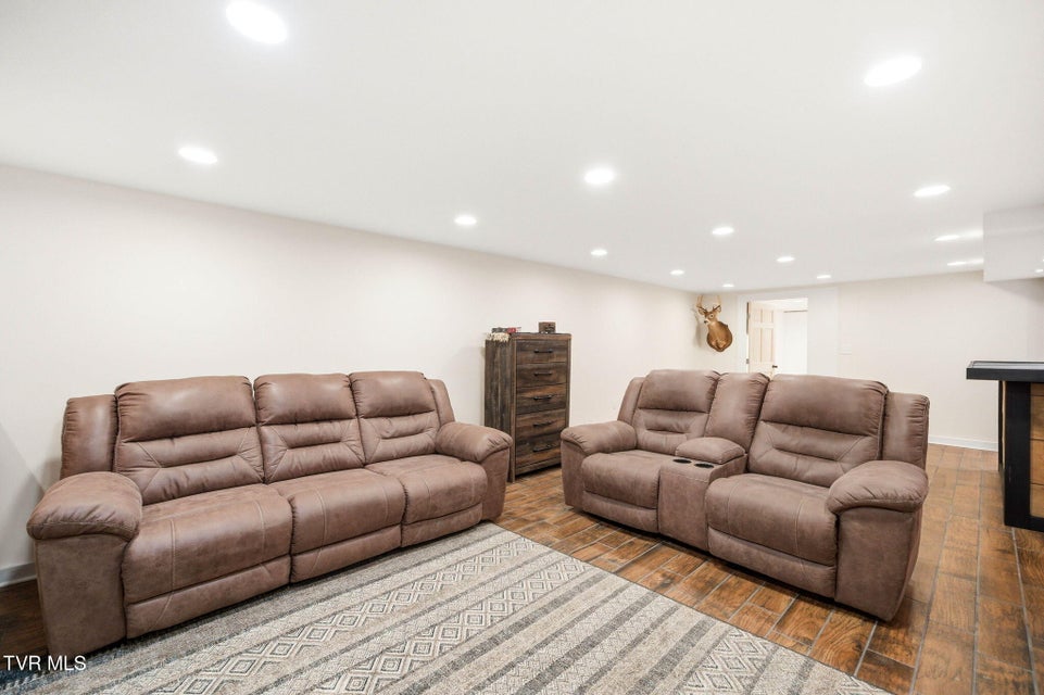 Photo #32: 419 Mohawk Drive