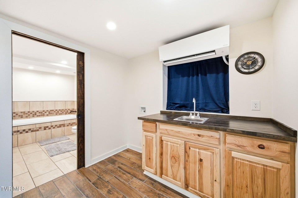 Photo #40: 419 Mohawk Drive