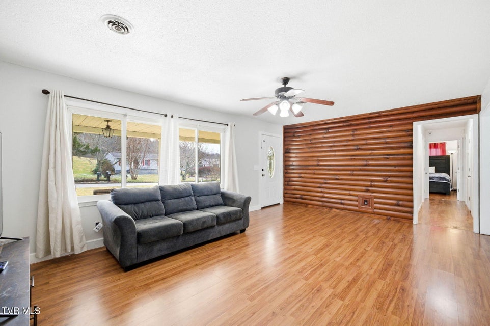 Photo #5: 419 Mohawk Drive