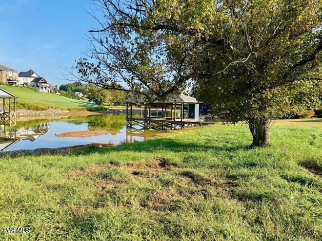 Photo #2: 164 Forest Lane