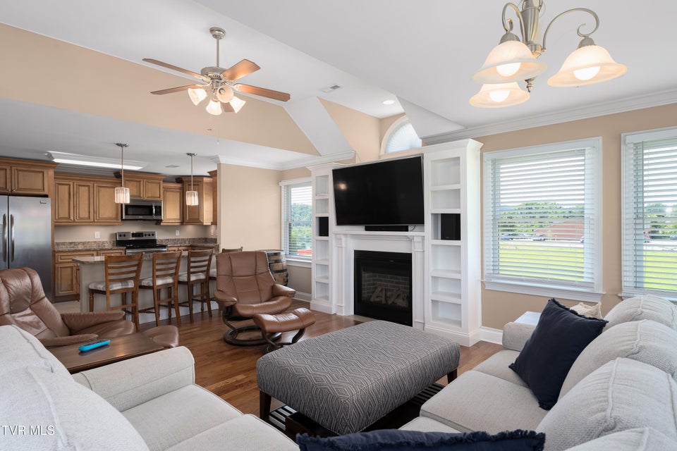 Photo #13: 130 Lookout Pointe 