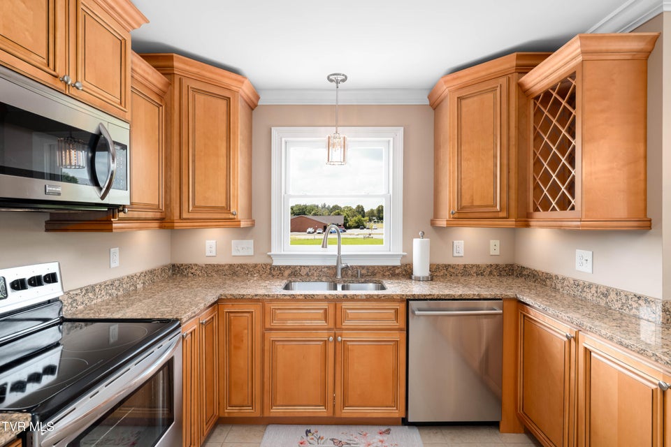 Photo #18: 130 Lookout Pointe 