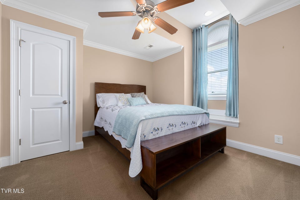 Photo #28: 130 Lookout Pointe 