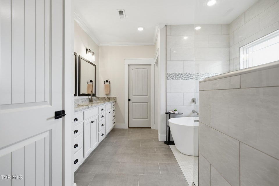 Photo #19: 301 Painter Road