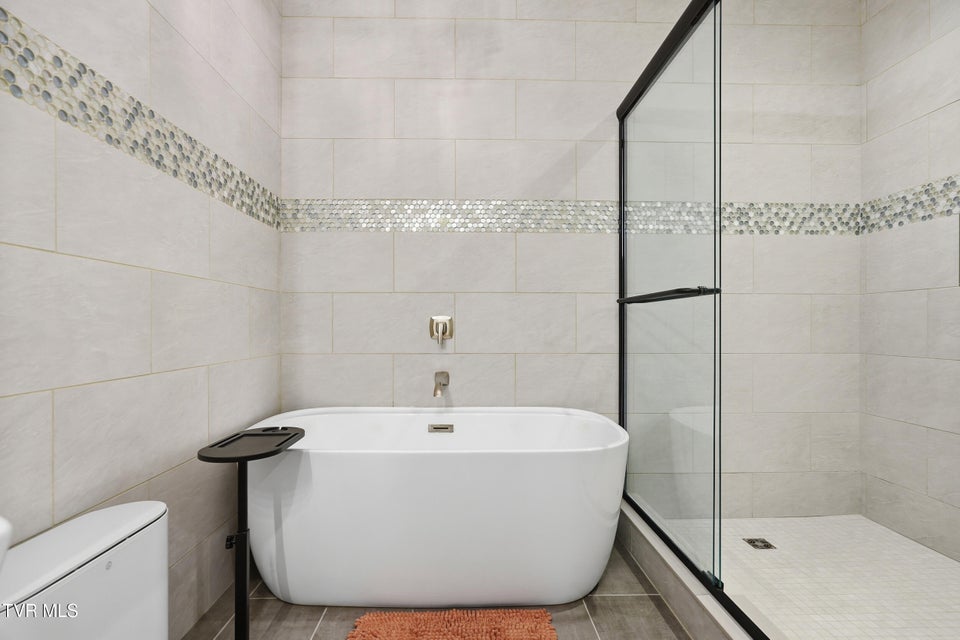 Photo #32: 301 Painter Road