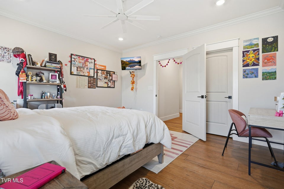 Photo #36: 301 Painter Road