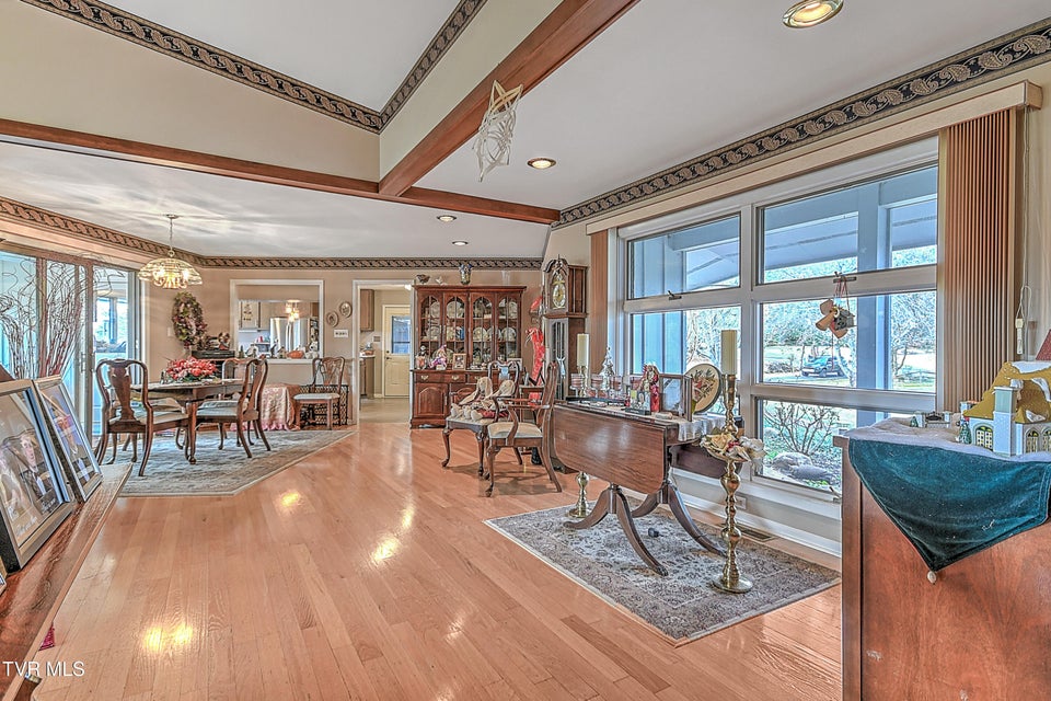 Photo #15: 310 Par Lane