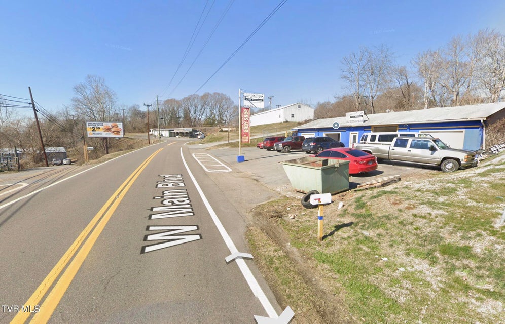 Photo #28: 220 Main Boulevard