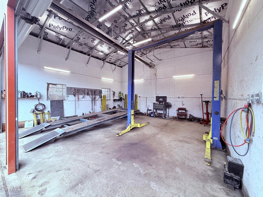 Photo #32: 220 Main Boulevard