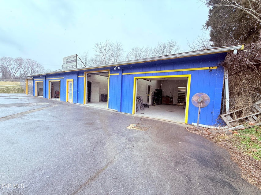 Photo #35: 220 Main Boulevard