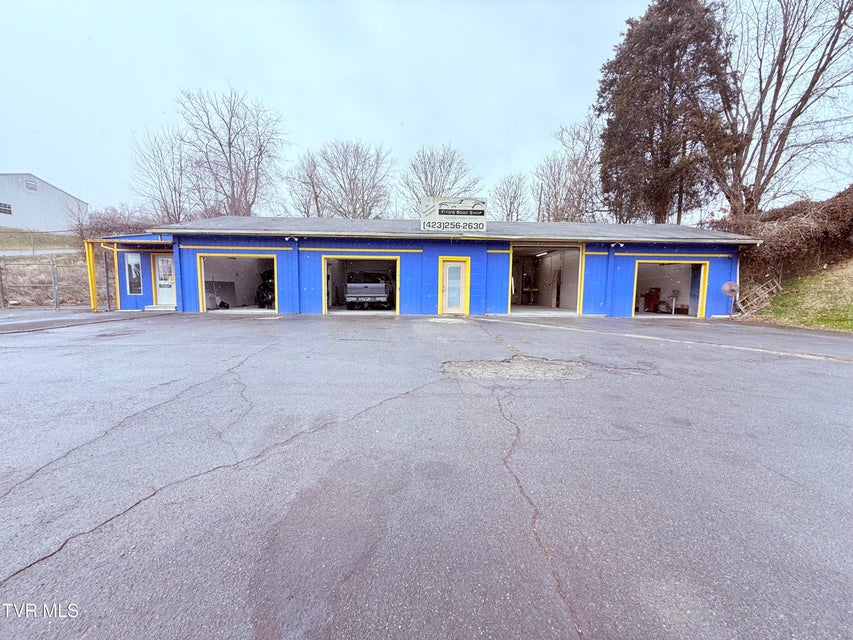 Photo #2: 220 Main Boulevard