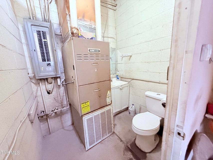 Photo #16: 220 Main Boulevard