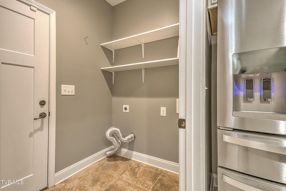 Photo #8: 249 Oak View Circle