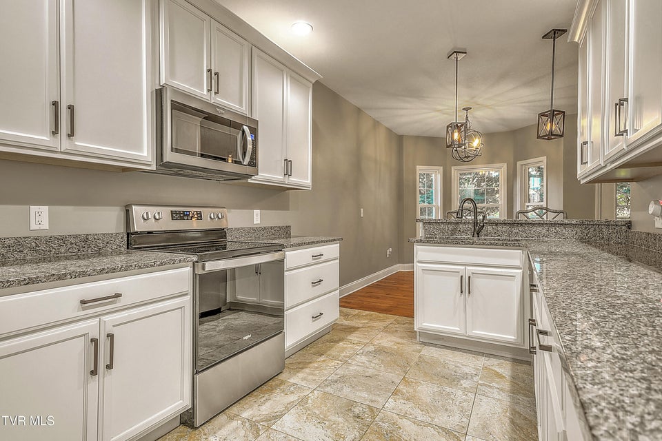 Photo #11: 249 Oak View Circle