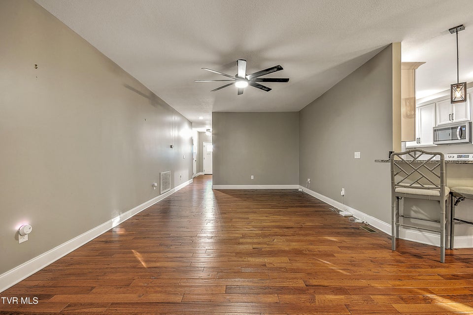 Photo #16: 249 Oak View Circle