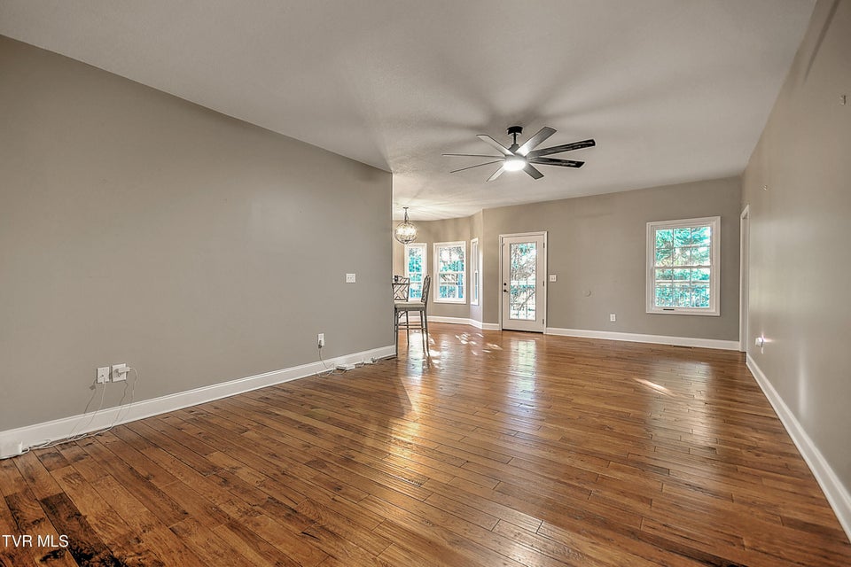 Photo #22: 249 Oak View Circle