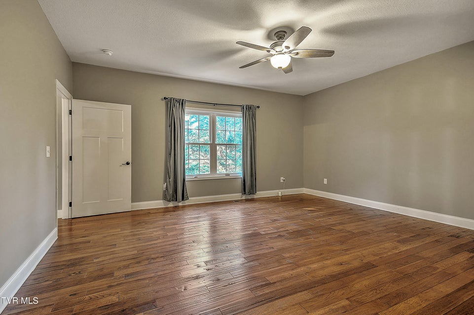 Photo #27: 249 Oak View Circle