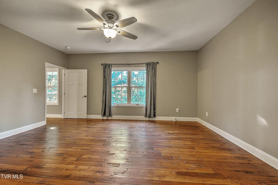 Photo #31: 249 Oak View Circle