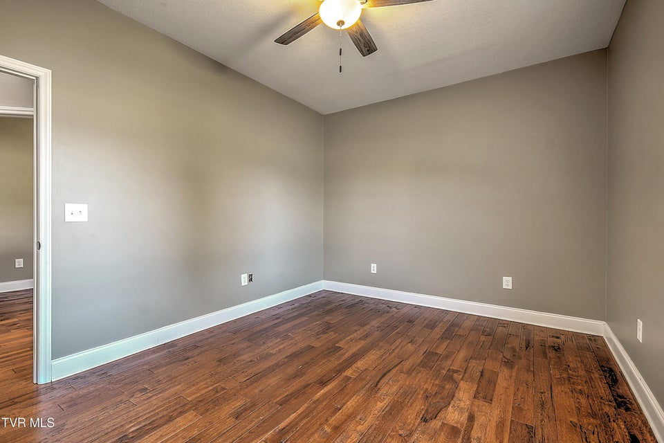 Photo #39: 249 Oak View Circle