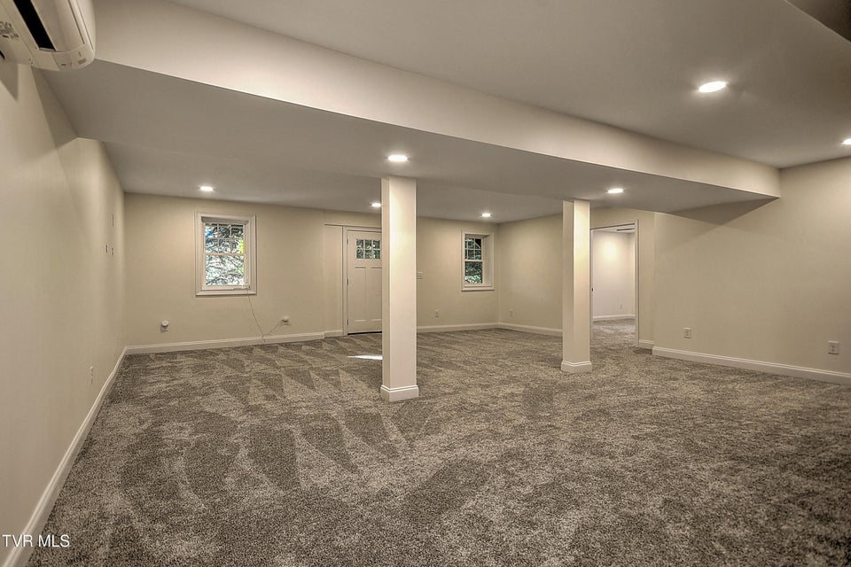 Photo #45: 249 Oak View Circle