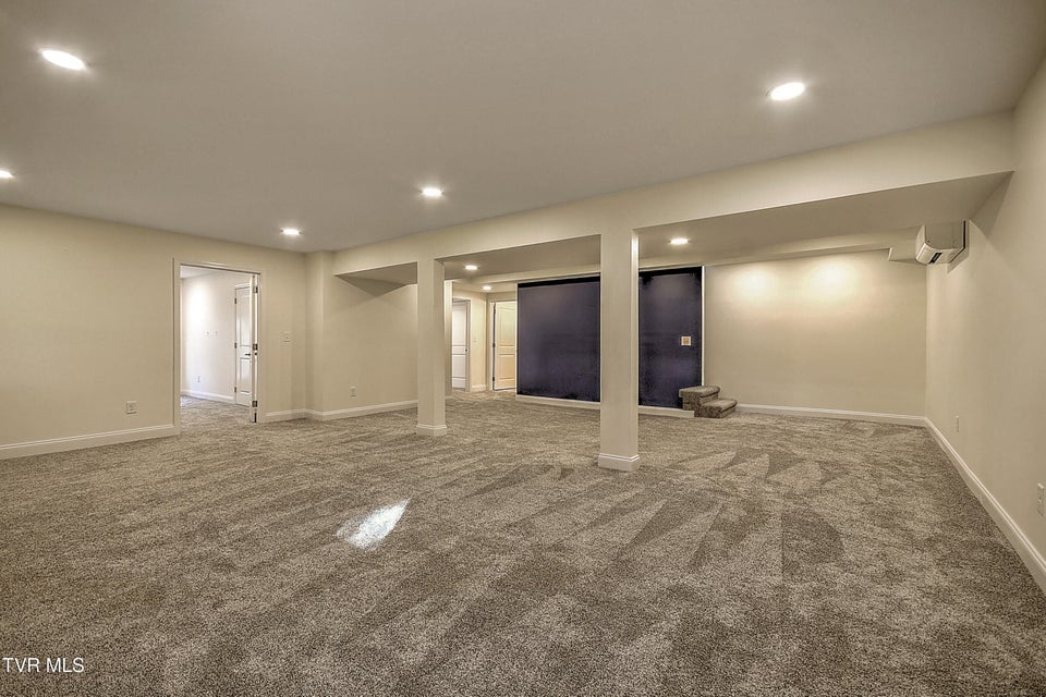 Photo #46: 249 Oak View Circle