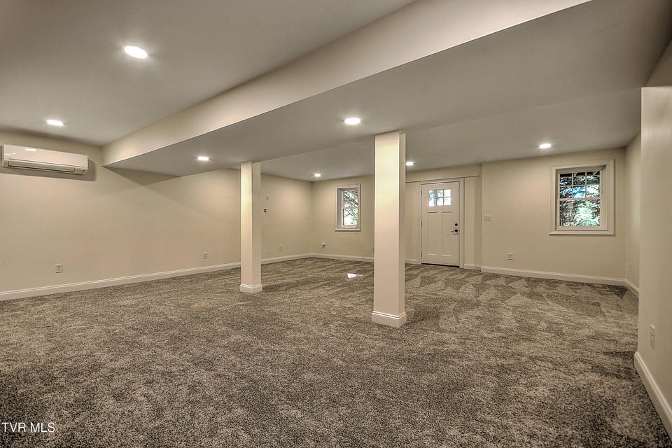 Photo #48: 249 Oak View Circle