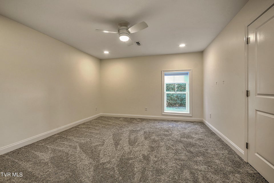 Photo #49: 249 Oak View Circle