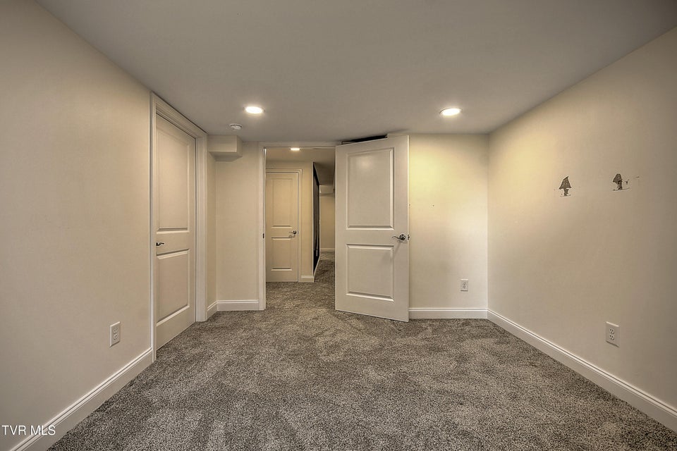 Photo #57: 249 Oak View Circle