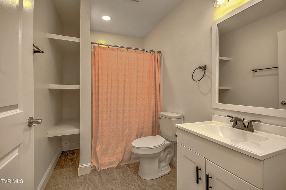 Photo #59: 249 Oak View Circle