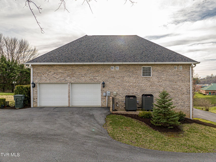 Photo #3: 625 Locust Street