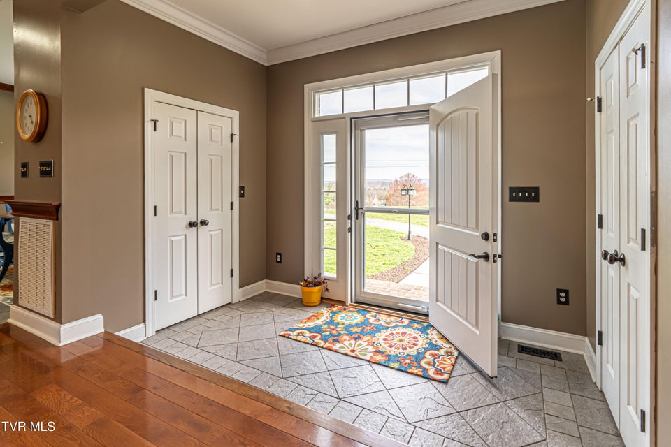 Photo #6: 625 Locust Street