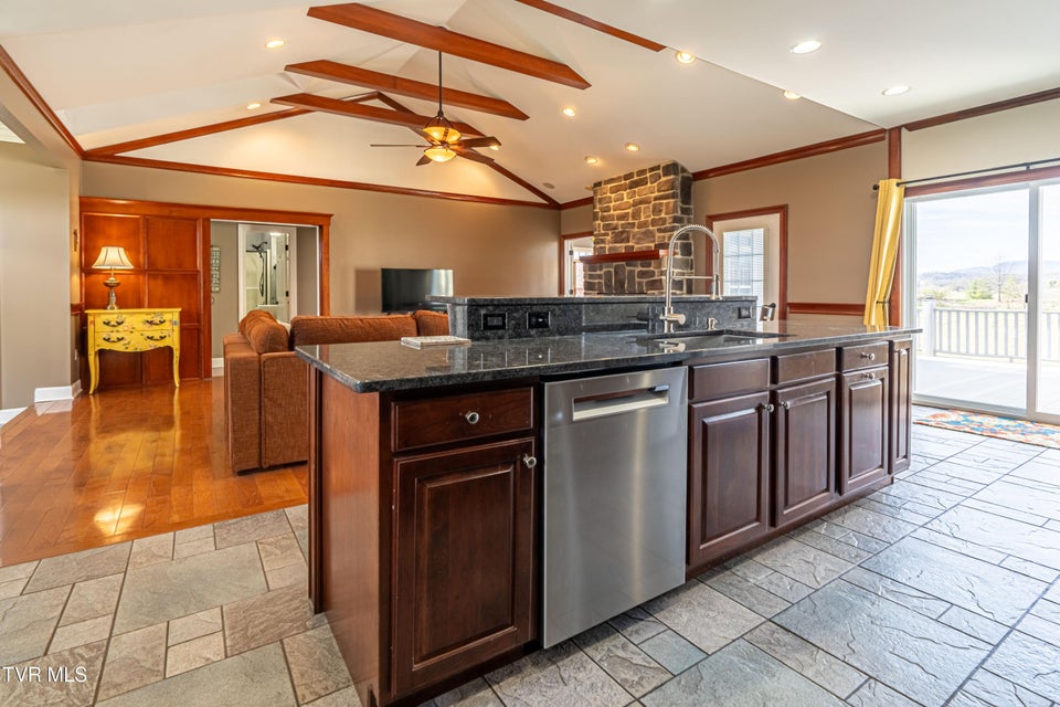 Photo #14: 625 Locust Street